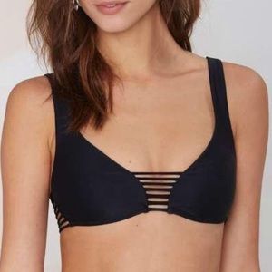 🆕 Nasty Gal strappy bikini top